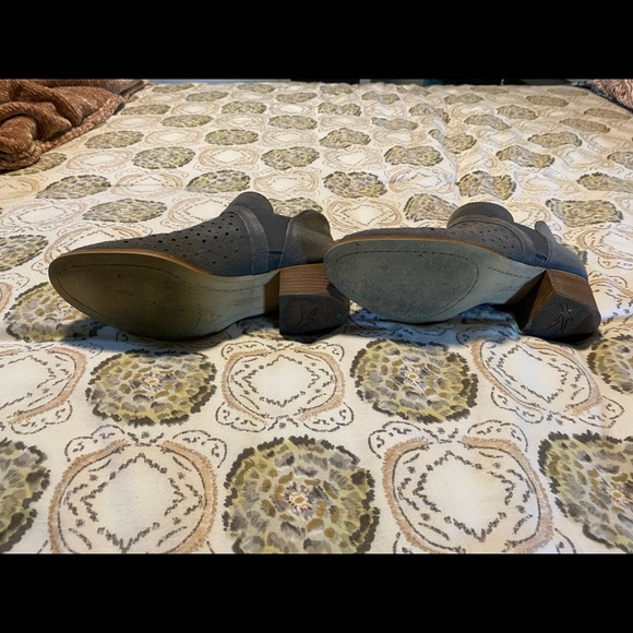 Gray Earth brand ankle booties - Picture 2 of 3